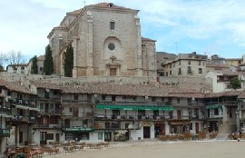 Chinch�n - Plaza Mayor